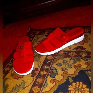 Stunning NWOT Red Sandles Italian sz 8